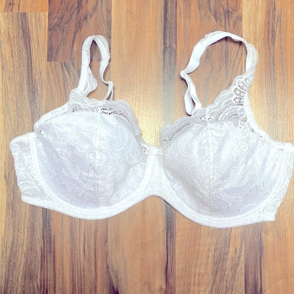 Playtex white lace bra size 38D